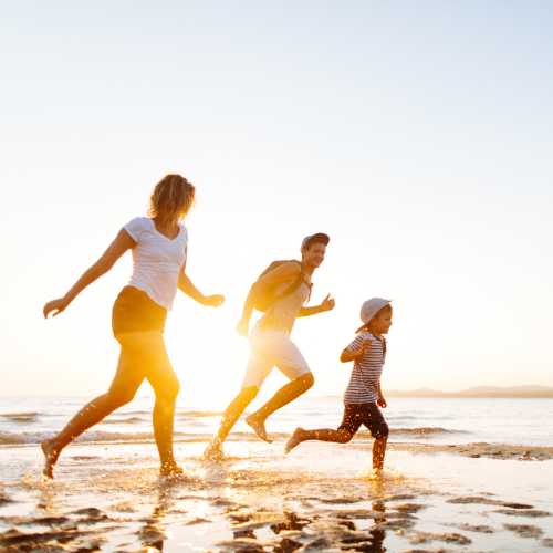 Worried couple discussing estate plans, reflecting the urgency to Avoid Delay for Writing a Will with help from Trusted Will Writing, Bridgetown.